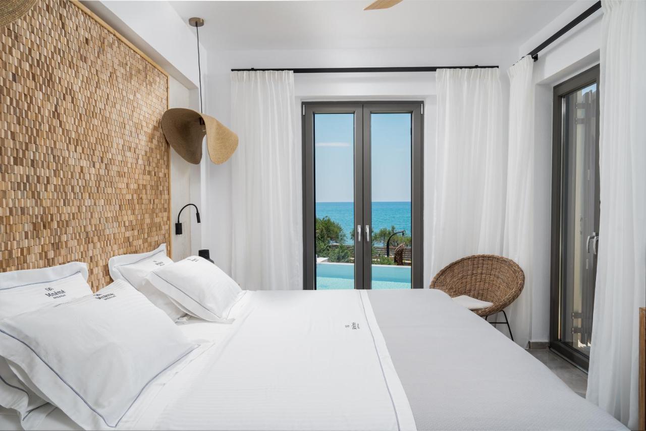 Mneme Suites & Villas Kasztrí Kültér fotó